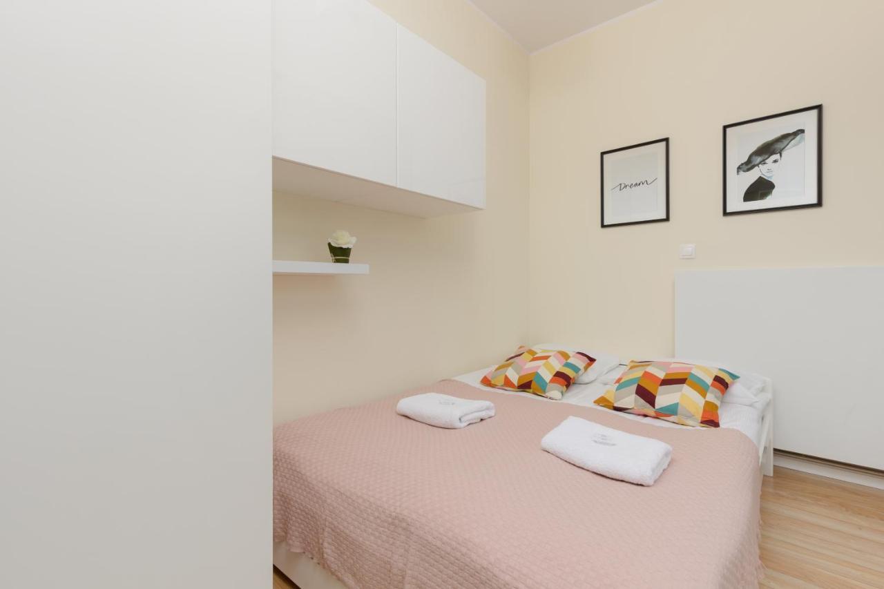 Niemcewicza Pet-Friendly Apartment By Noclegi Renters Varsovie Extérieur photo